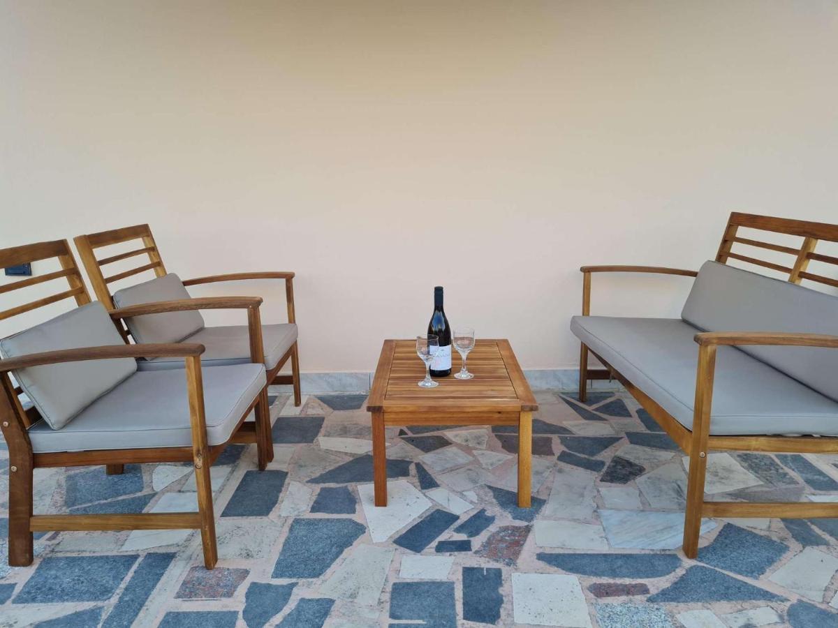 Apartmani Lovre I Zara Kültér fotó