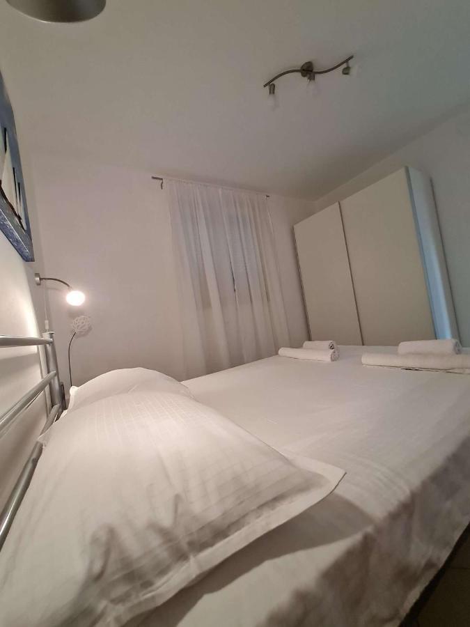 Apartmani Lovre I Zara Kültér fotó