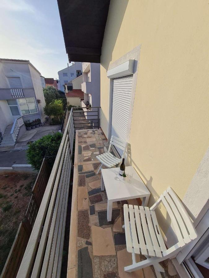 Apartmani Lovre I Zara Kültér fotó
