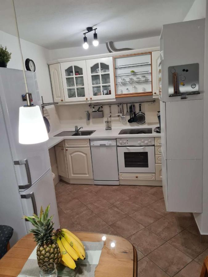 Apartmani Lovre I Zara Kültér fotó