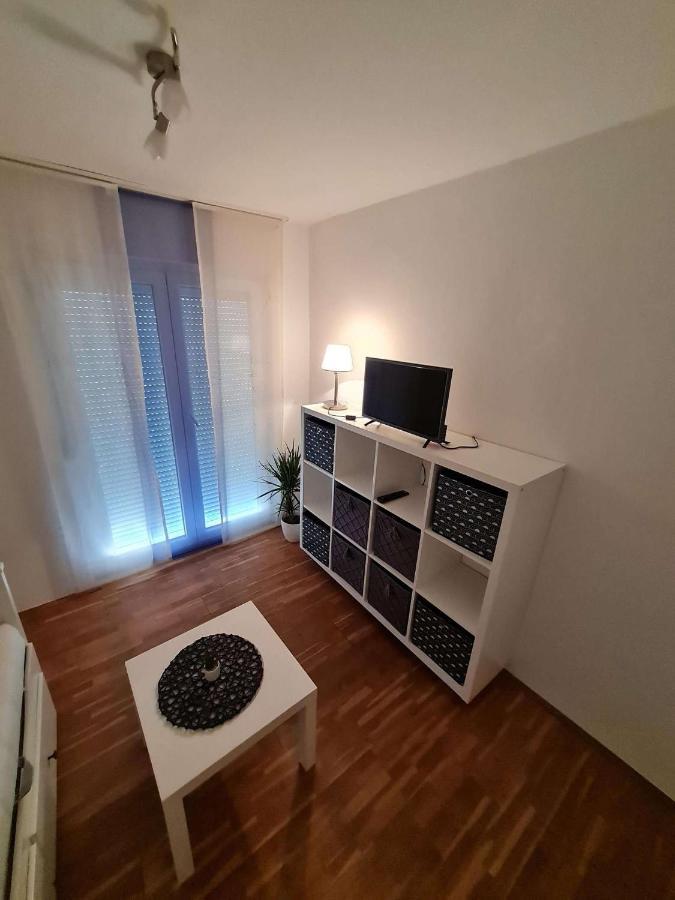 Apartmani Lovre I Zara Kültér fotó