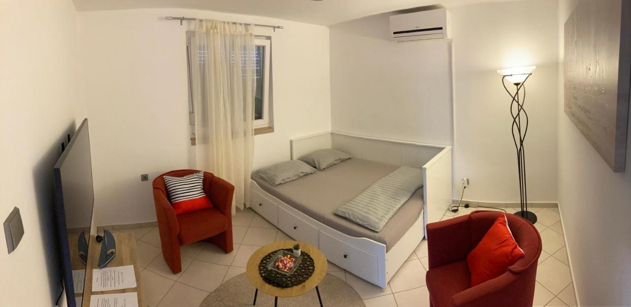 Apartmani Lovre I Zara Kültér fotó