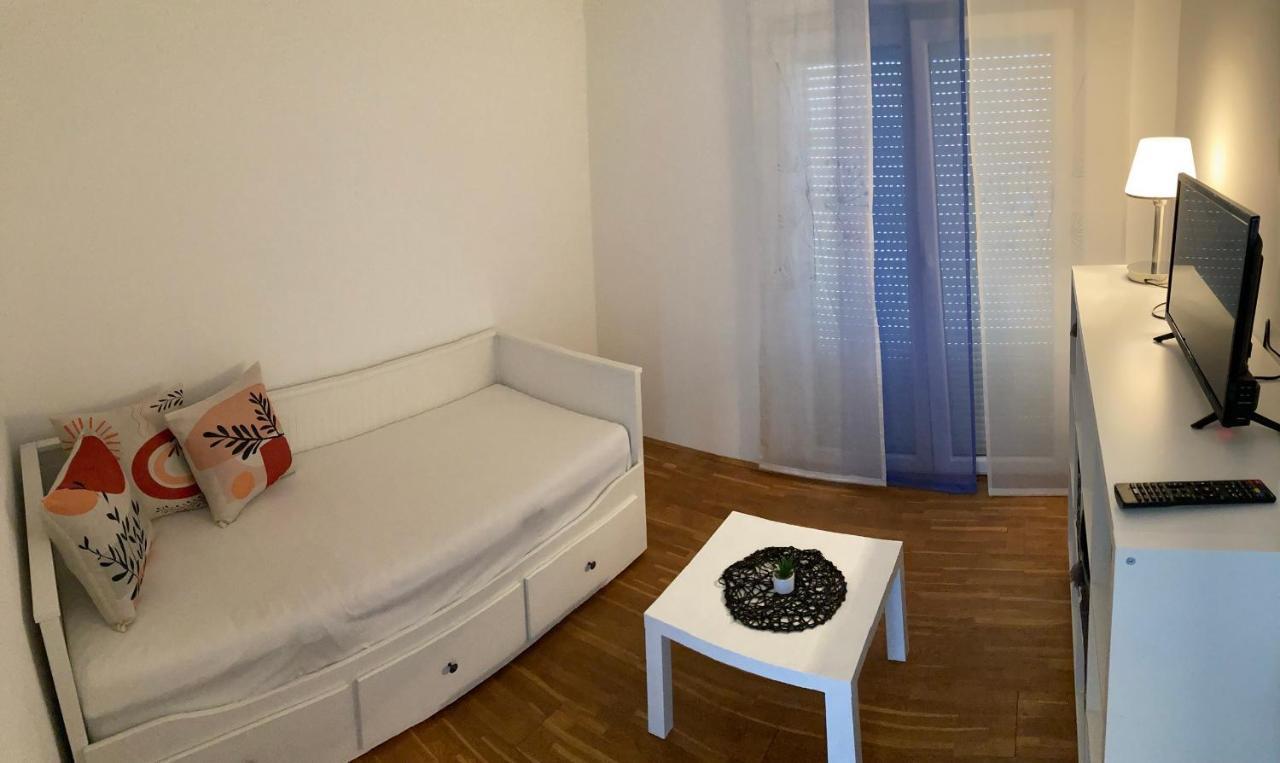 Apartmani Lovre I Zara Kültér fotó